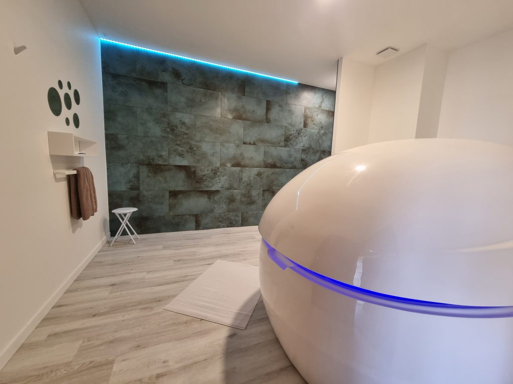 Salon de massage Antibes centre de flottaison float harmony flottaison antibes float harmony antibes drainage lymphatique antibes float harmony - espace de flottaison - ostéopathie - drainage lymphatique renata - massage massage antibes centre de flottaison centre de flottaison paca flottaison nice